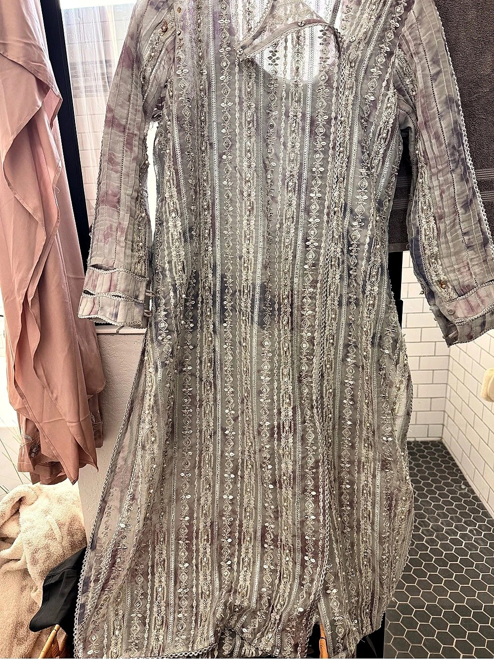 SUFFUSE Embellished Formal Dress in Gray & Pink